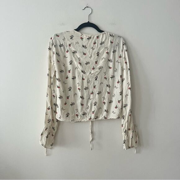 Urban Outfitters Cream Floral Ruched Top - Picture 3 of 6